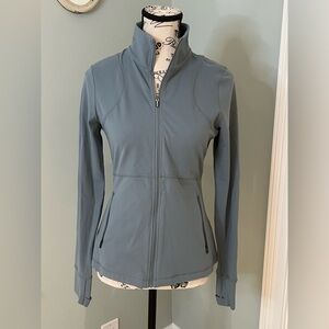 Zella Jacket | Gray Blue | Size XS | contoured seams & zipper pockets | Like New